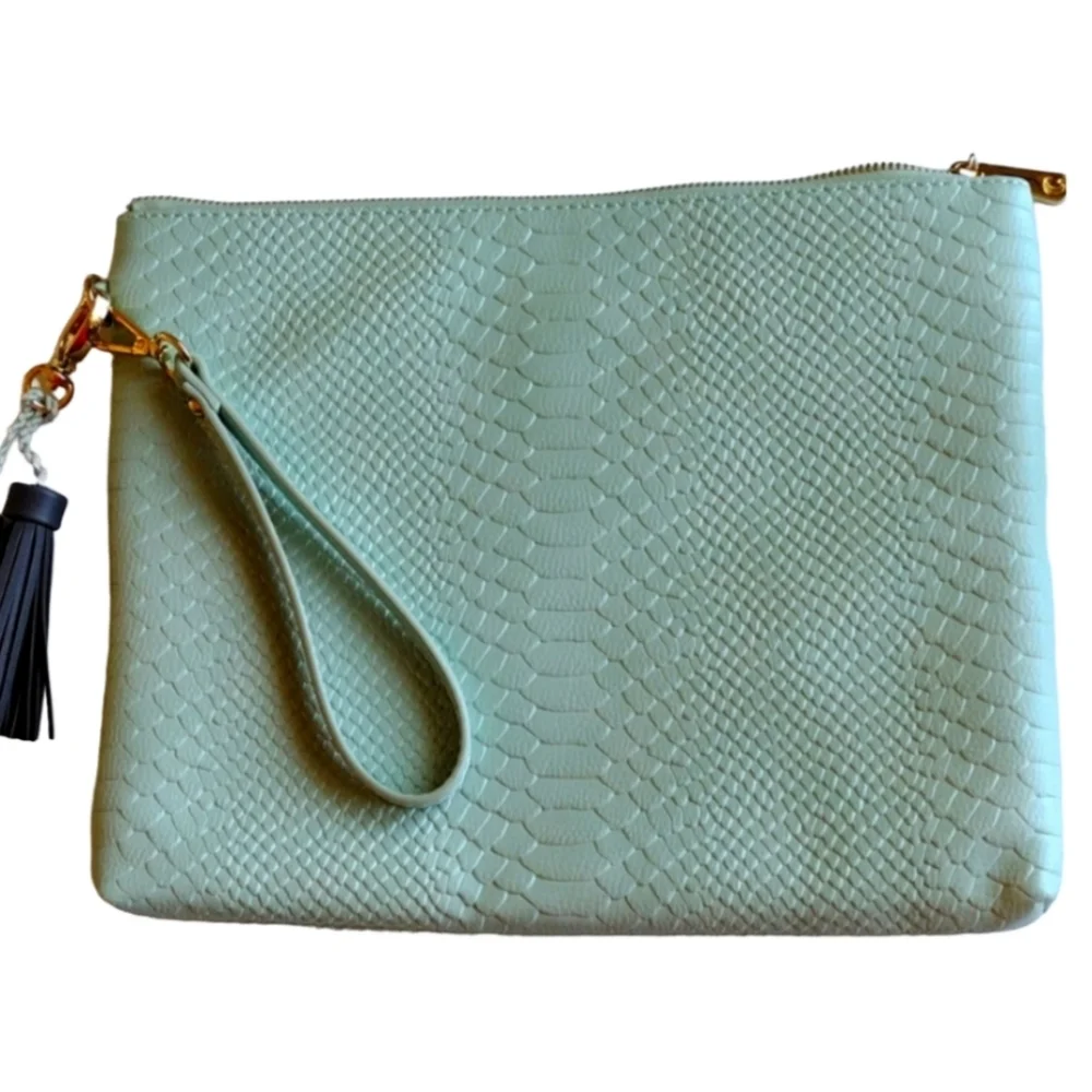 Charming Charlie Clutch Light Green‎ Gold Zipper and Tassels